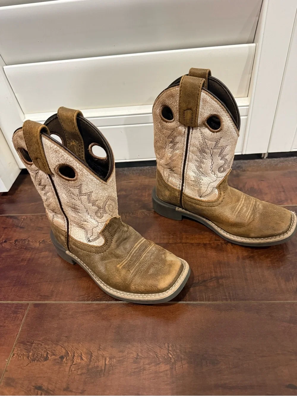 Kids Pull-On Western Boots in Brown and Tan